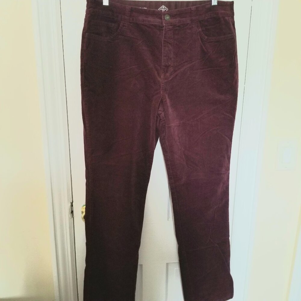 St. Johns Bay Women’s Corduroy Pants Straight Leg Mid Rise Burgundy 18T